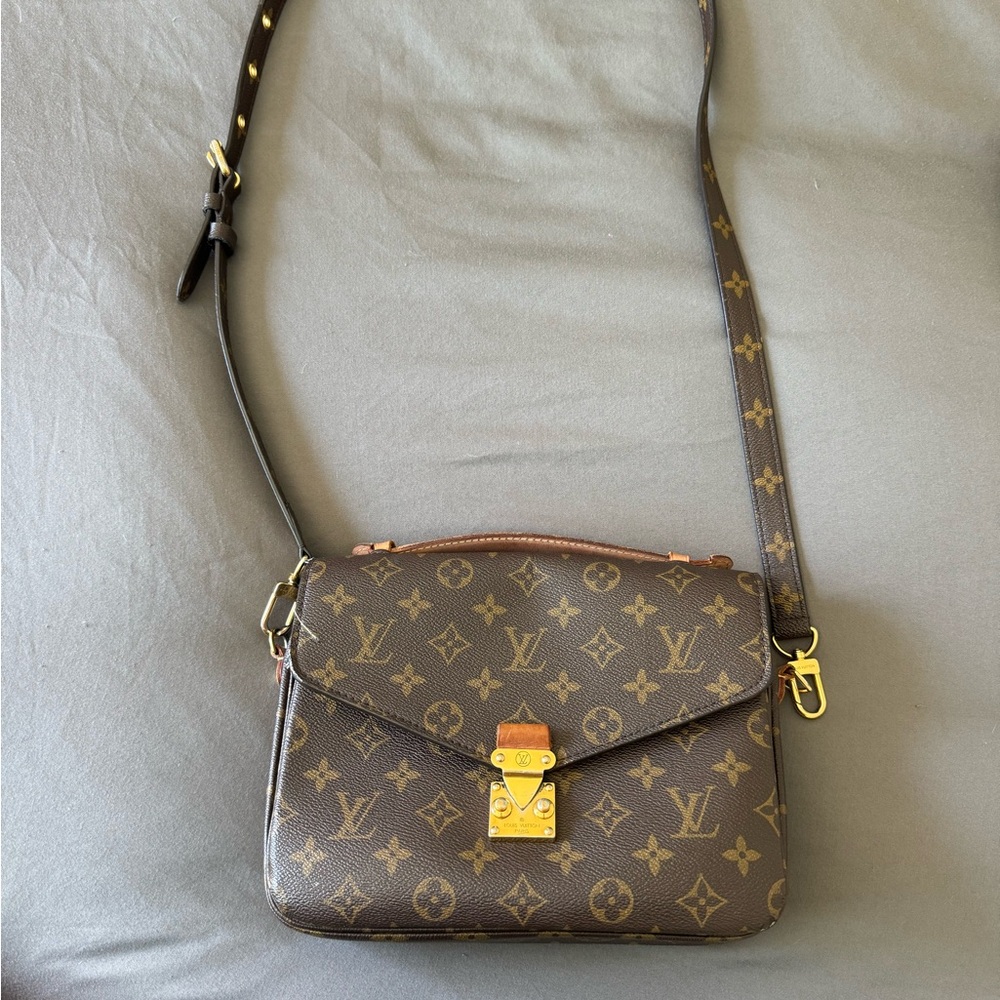COPY - Louis Vuitton Pochette Métis